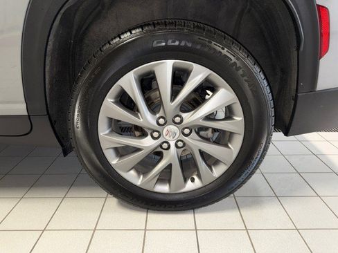 Used 2025 Buick Enclave Preferred image 11