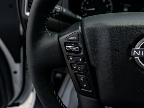 New 2025 Nissan Frontier SV w/ SV Convenience Package image 16