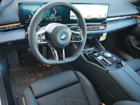 New 2026 BMW i5 eDrive40 w/ M Sport Package RWD image 12