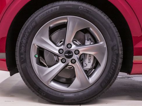 Certified 2026 Genesis GV70 2.5T AWD/4WD image 26