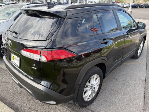 Certified 2023 Toyota Corolla Cross LE AWD/4WD image 5