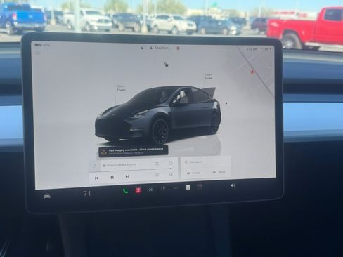 Used 2024 Tesla Model Y Performance image 21