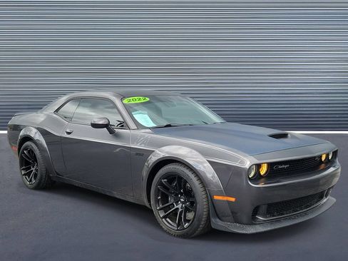 Used 2022 Dodge Challenger R/T Scat Pack RWD image 2