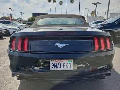 Used 2022 Ford Mustang Convertible image 6