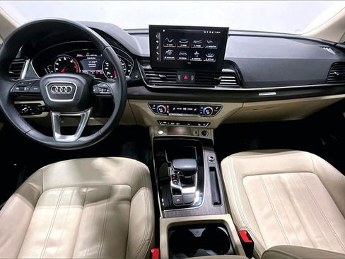 Used 2023 Audi Q5 2.0T Premium w/ Convenience Package image 14