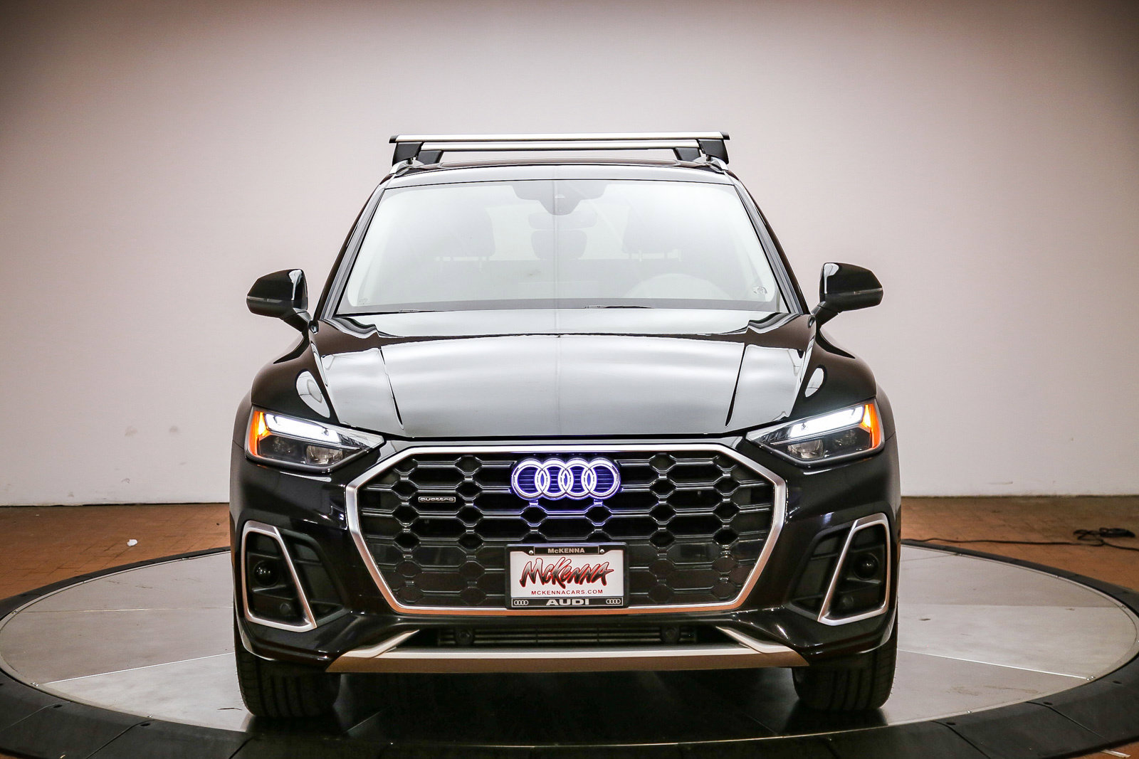 Certified 2023 Audi Q5 2.0T Premium w/ Convenience Package AWD/4WD image 2