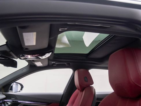 Certified 2025 BMW 540i xDrive image 18