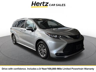 Used 2025 Toyota Sienna XLE