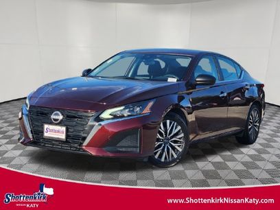 Used 2025 Nissan Altima 2.5 SV