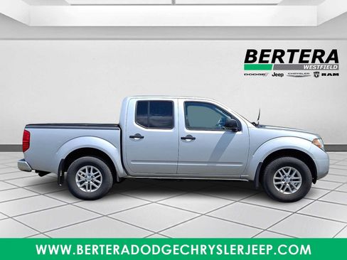 Used 2019 Nissan Frontier SV AWD/4WD image 7