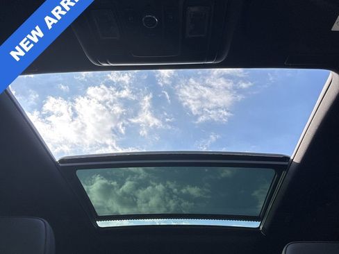 Used 2025 Chevrolet Suburban RST w/ RST Capability Package AWD/4WD image 3