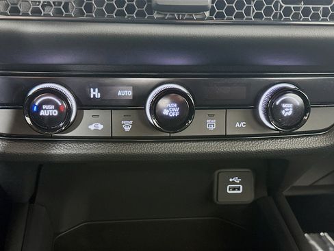 Certified 2025 Honda HR-V LX image 15