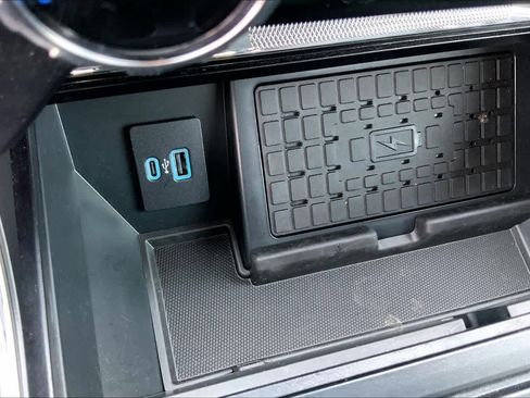 Used 2023 Ford F150 Lariat w/ Equipment Group 502A High image 31