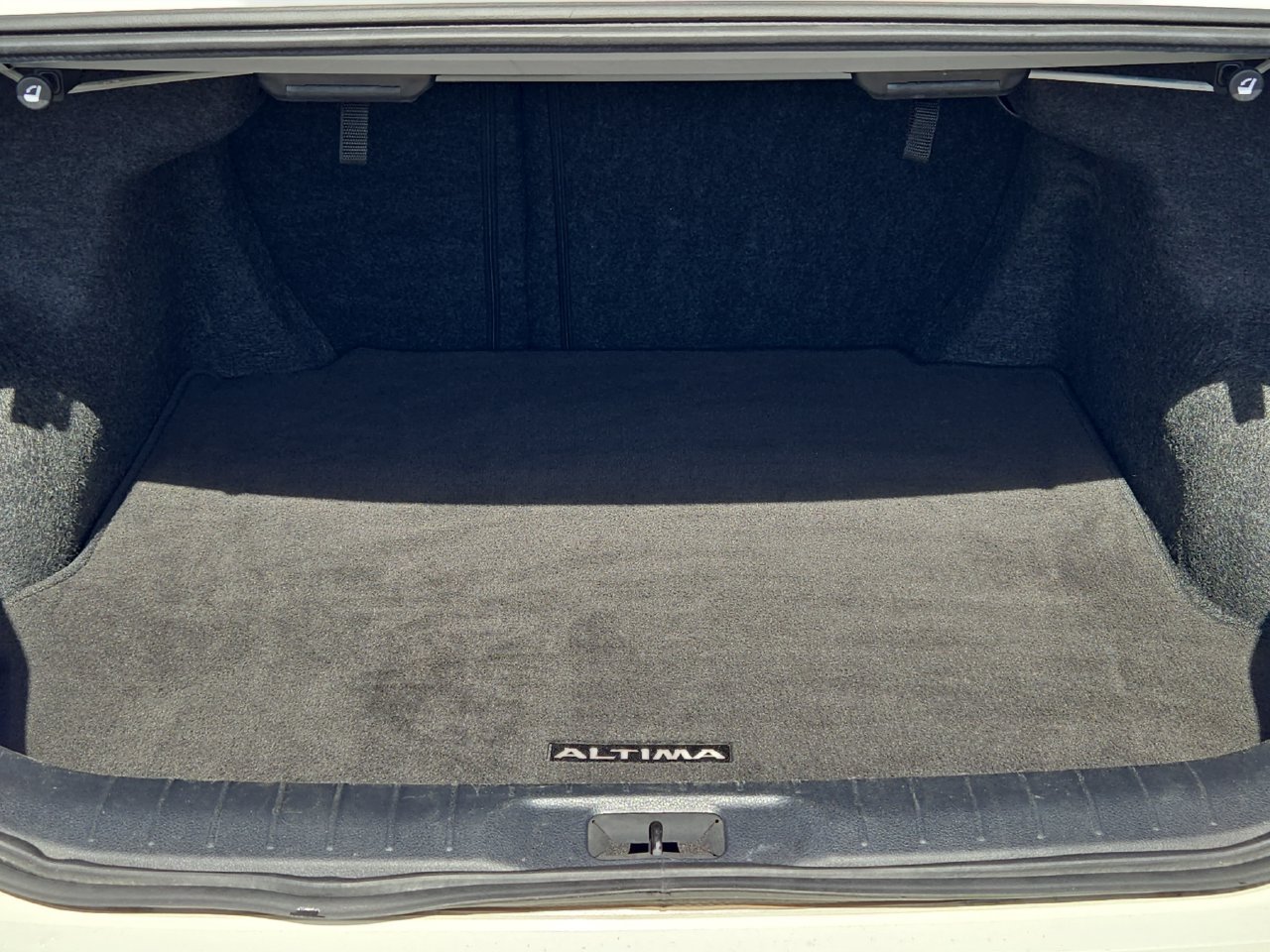 Certified 2025 Nissan Altima 2.5 SV FWD image 13