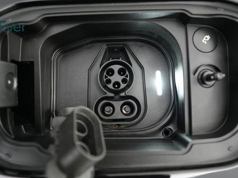 Used 2025 Polestar Polestar 3 image 24