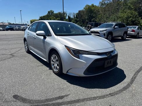 Used 2020 Toyota Corolla LE FWD image 7
