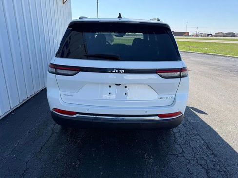 Used 2024 Jeep Grand Cherokee Limited image 7