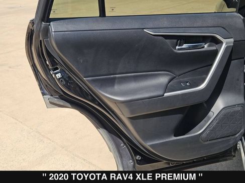 Used 2020 Toyota RAV4 XLE Premium FWD image 18