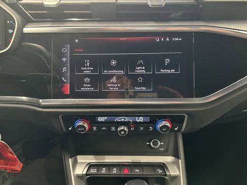 Used 2025 Audi Q3 2.0T Premium image 29
