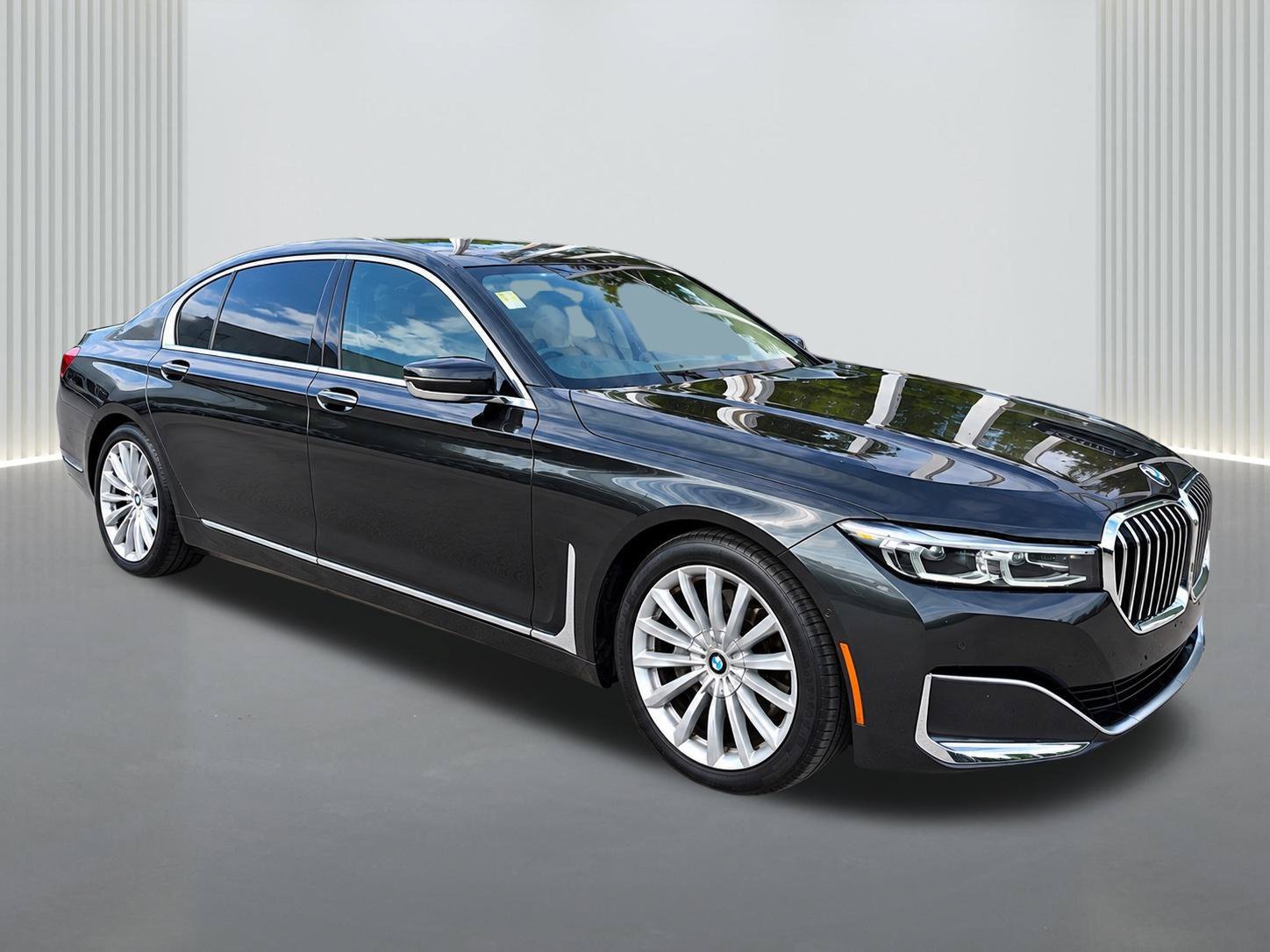 Used 2022 BMW 740i xDrive AWD/4WD image 6