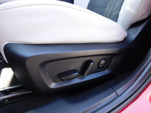 Used 2025 Mitsubishi Outlander SE AWD/4WD image 18