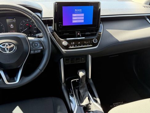 Used 2023 Toyota Corolla Cross LE w/ Moonroof Package image 17