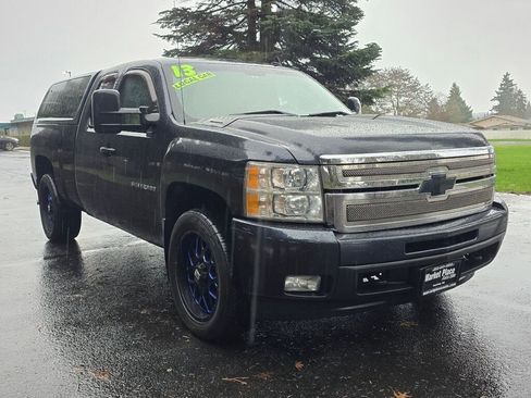 Used 2013 Chevrolet Silverado 1500 LTZ w/ Max Trailering Pack image 8