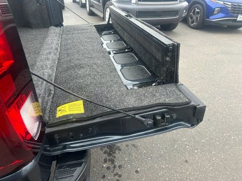 Used 2021 GMC Sierra 1500 Elevation image 17