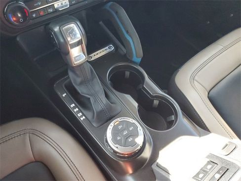 Used 2022 Ford Bronco Wildtrak image 29