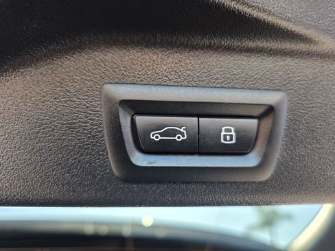 Used 2024 BMW X5 sDrive40i w/ Premium Package RWD image 13