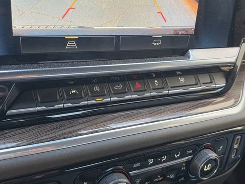 Certified 2026 Chevrolet Silverado 1500 LT RWD image 25