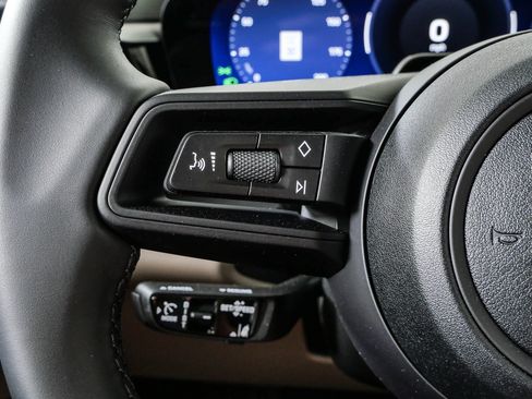 New 2026 Porsche Macan 4 Electric AWD/4WD image 11