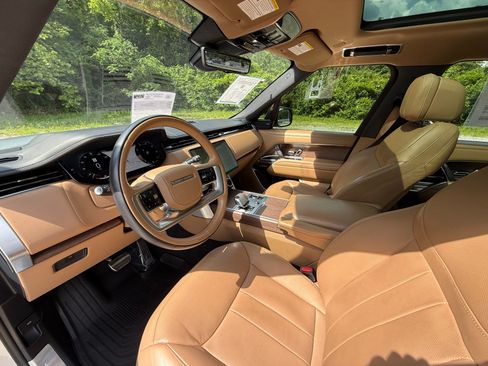 Used 2023 Land Rover Range Rover SE AWD/4WD image 17
