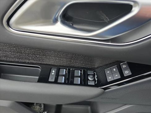 New 2026 Land Rover Range Rover Velar Dynamic SE AWD/4WD image 26