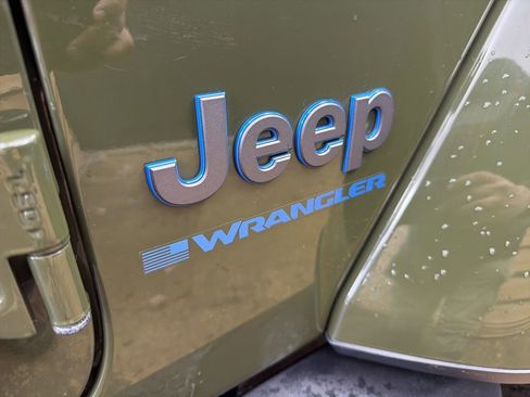 Used 2024 Jeep Wrangler High Altitude AWD/4WD image 31
