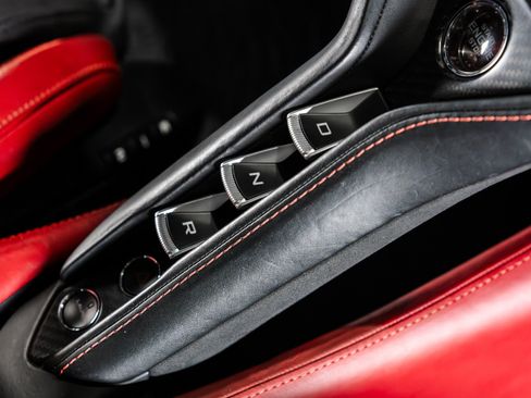 Used 2018 McLaren 720S RWD image 34