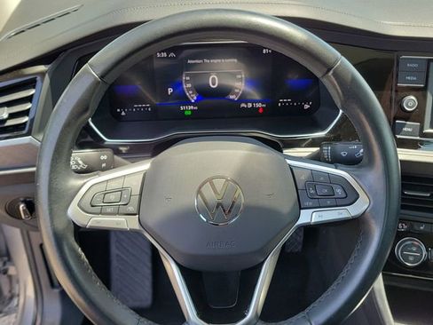 Used 2024 Volkswagen Jetta SE FWD image 20