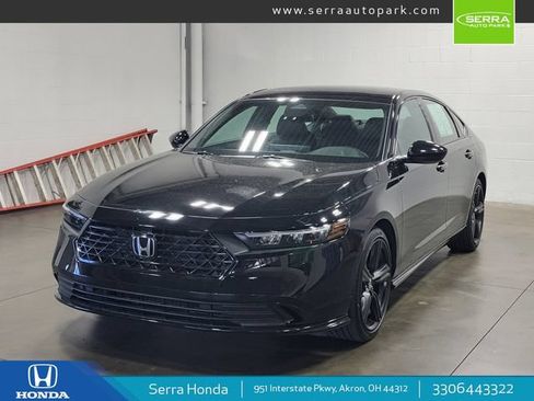 Used 2023 Honda Accord Sport image 1