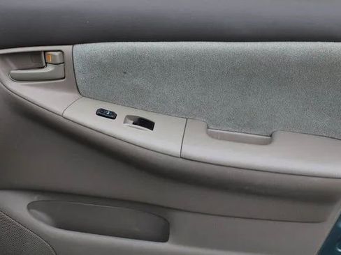 Used 2006 Toyota Corolla LE image 23