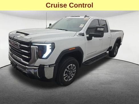 Used 2024 GMC Sierra 2500 SLE w/ SLE Value Package AWD/4WD image 4