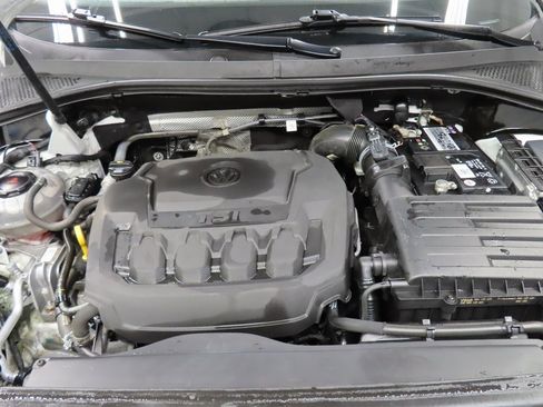 Used 2019 Volkswagen Tiguan SE image 23