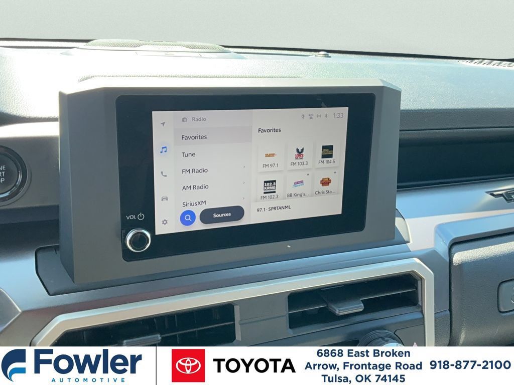 Certified 2025 Toyota Tacoma SR5 w/ SR5 Upgrade Package AWD/4WD image 18