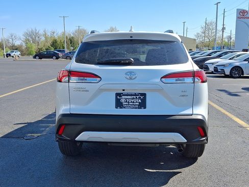 Used 2023 Toyota Corolla Cross LE w/ Moonroof Package image 5