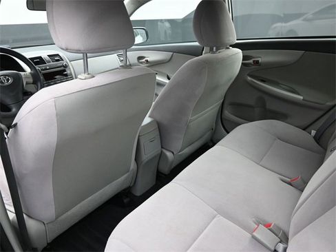 Used 2011 Toyota Corolla LE image 7