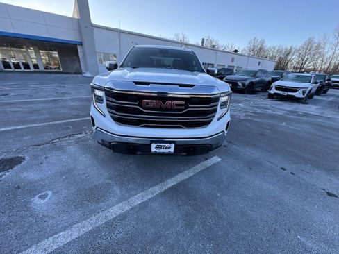 Used 2025 GMC Sierra 1500 SLT image 32
