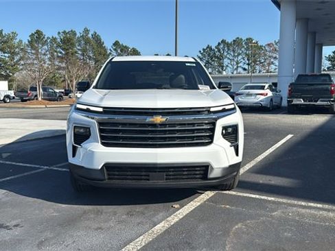 New 2026 Chevrolet Traverse LT w/ Driver Confidence Package image 2