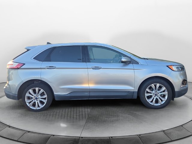 Used 2020 Ford Edge Titanium w/ Equipment Group 301A FWD image 6