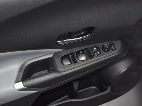 Used 2023 Nissan Kicks SR w/ SR Premium Package image 14