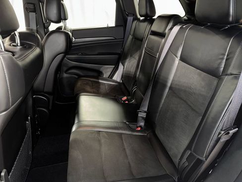 Used 2021 Jeep Grand Cherokee Laredo X image 31