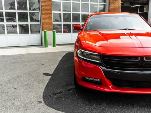 Used 2019 Dodge Charger SXT w/ Plus Group AWD/4WD image 32